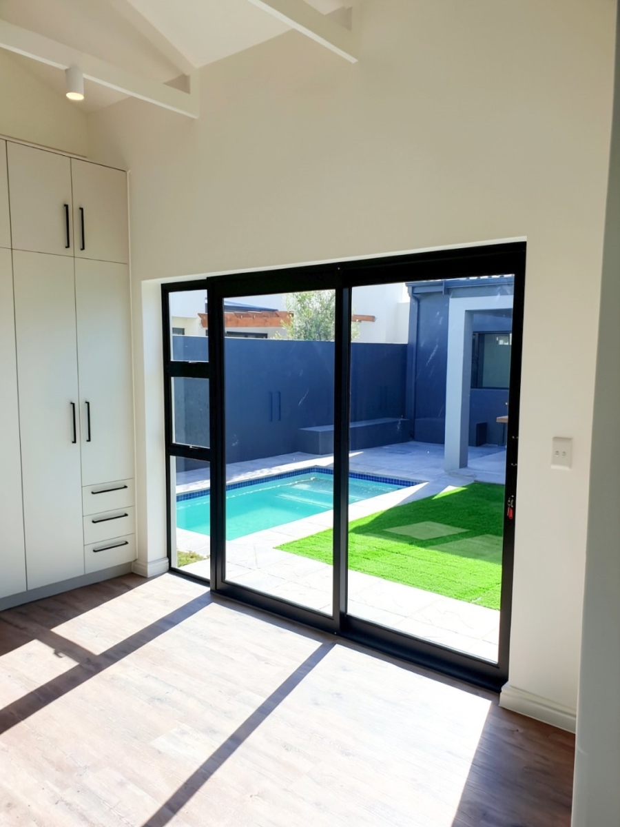 4 Bedroom Property for Sale in Sandown Western Cape